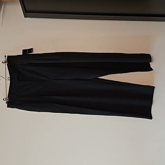 Lucky Brand Cropped Pants - Picture 2 of 5